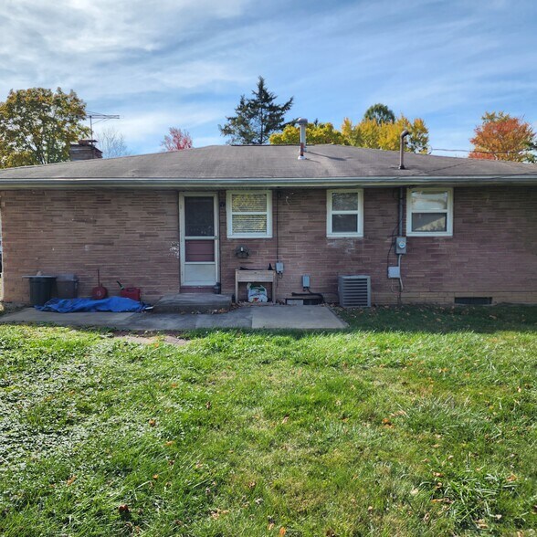 Building Photo - 5216 Cavalier Dr