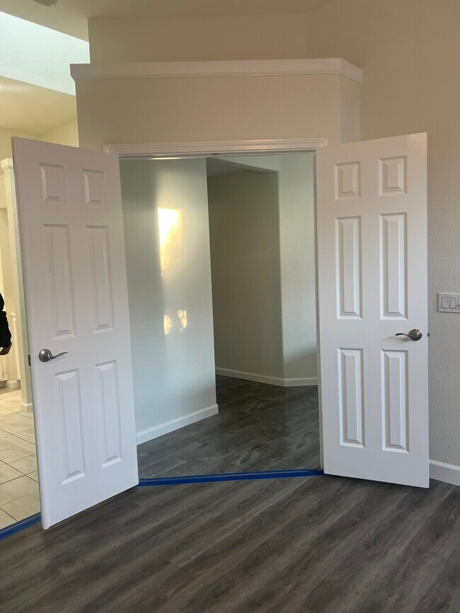 Building Photo - 15071 Cozumel Dr