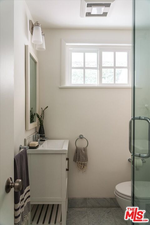 Building Photo - 5657 Valley Oak Dr