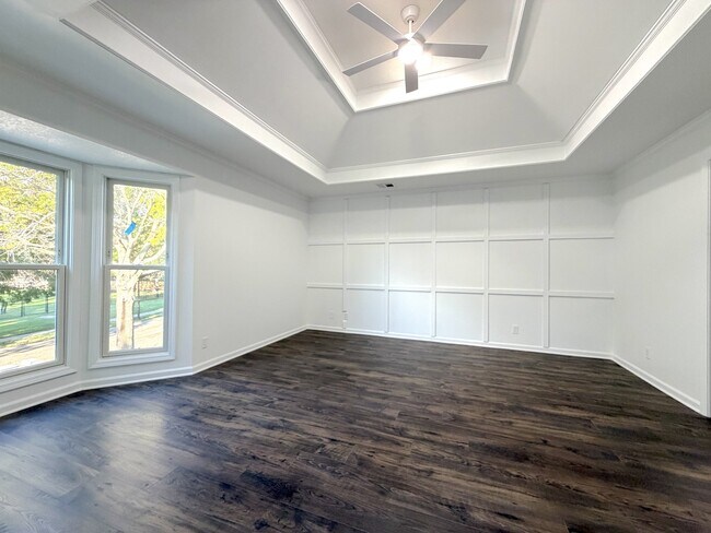 Building Photo - 15613 W 90th St