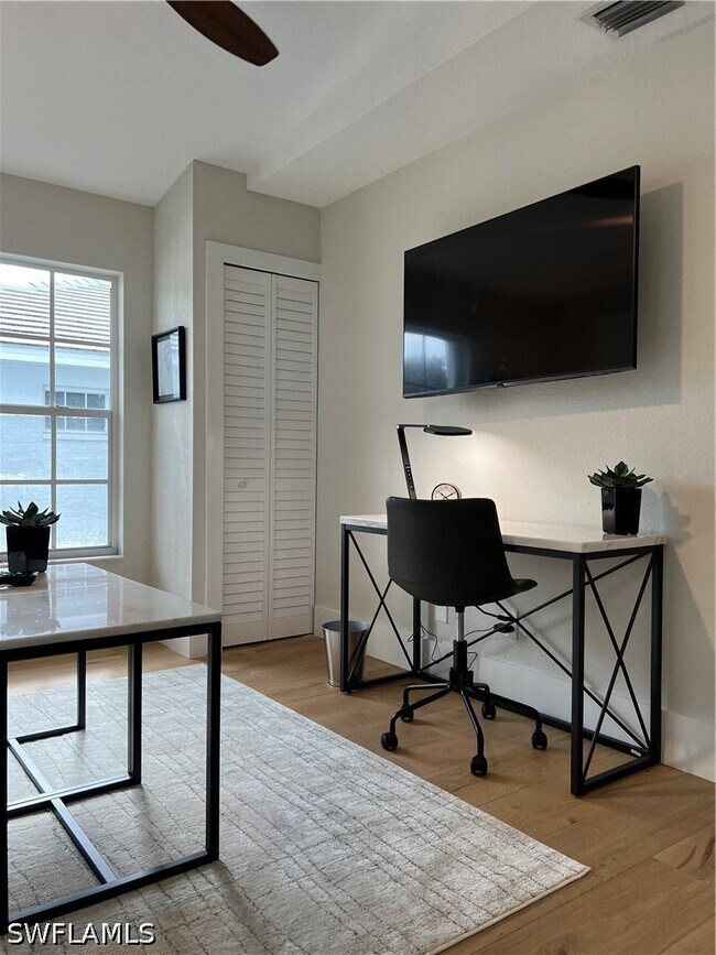Building Photo - 7087 Barrington Cir
