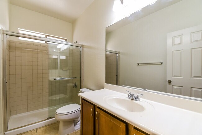 Building Photo - 5206 W Glass Ln