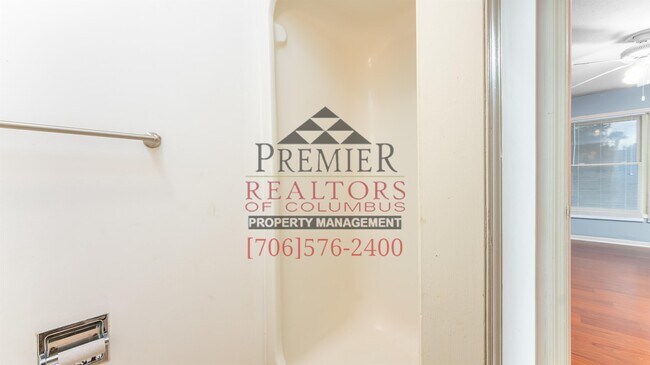 Building Photo - 3812 Wingate Dr