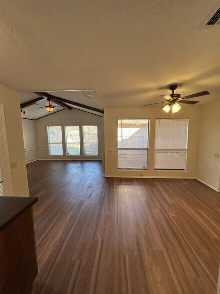 Building Photo - 16412 Lauder Ln