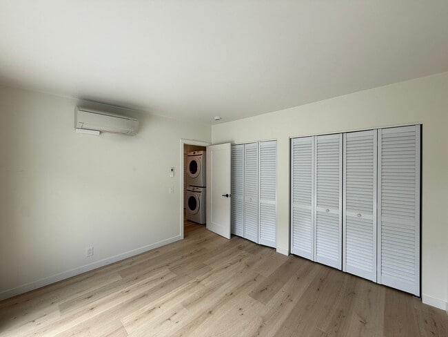 Building Photo - Bright 3BD/2BA Home in Encinitas with Natural Light, In-Unit Laundry & Easy Freeway Access