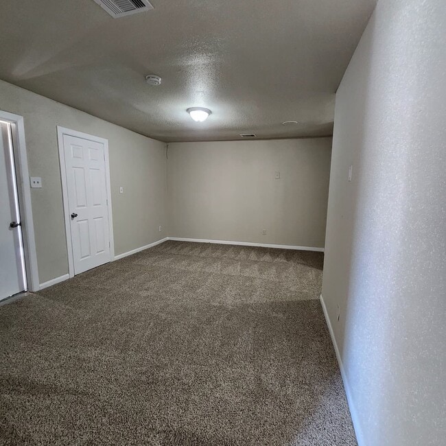 Building Photo - 13429 Bandera St