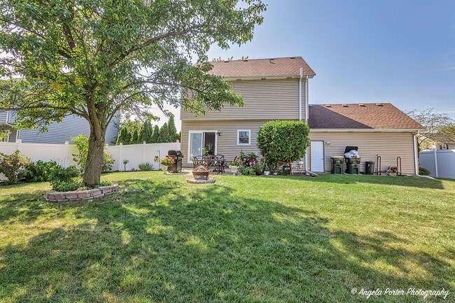 Building Photo - 2155 N Millstone Dr