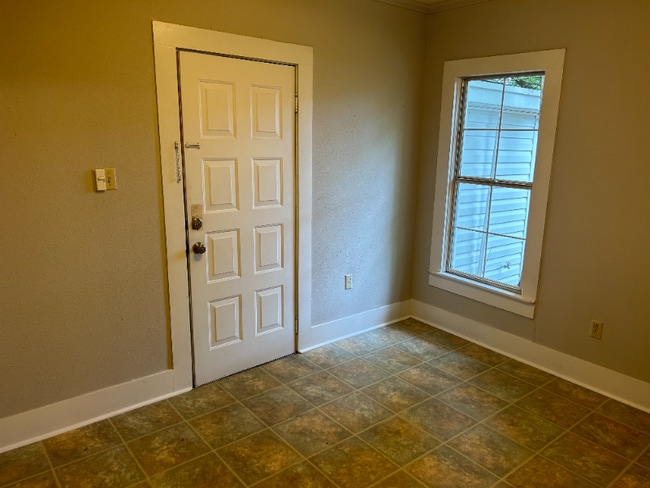 Building Photo - 120 S Montgomery St