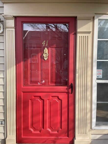 Entrance Door - 41 Walnut St