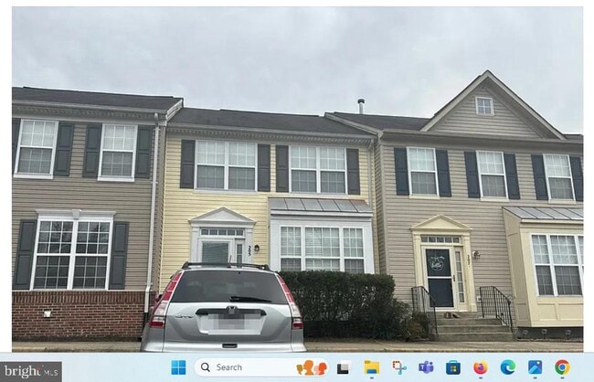 Building Photo - 205 Hillside Ct