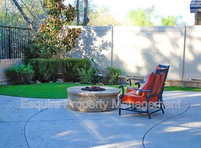 Building Photo - 625 Clearwater Creek Dr