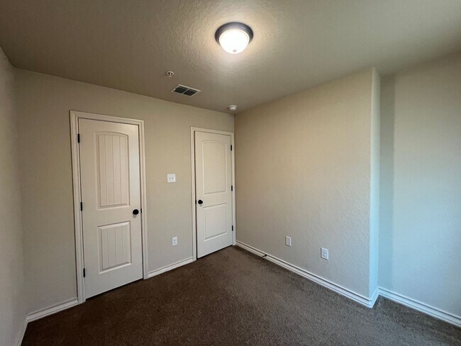 Building Photo - 7109 Micayla Cv