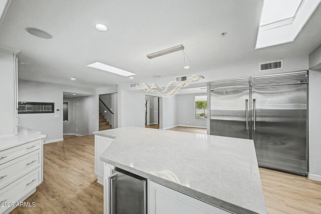 Building Photo - 2311 E Colter St