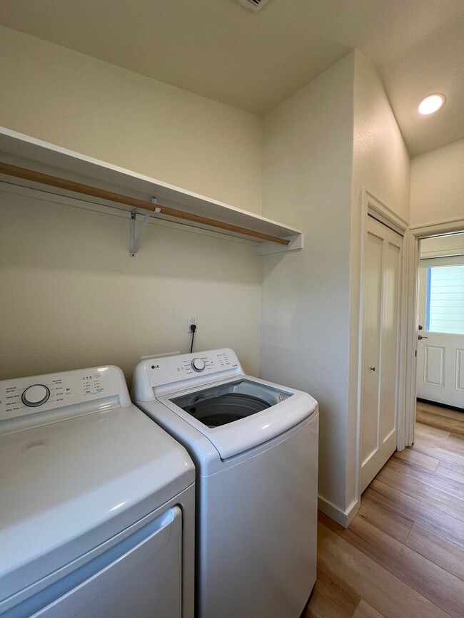Building Photo - South Eugene Newly Remodeled