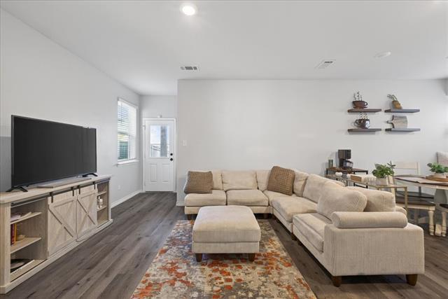 Building Photo - 5513 Topwater Trl