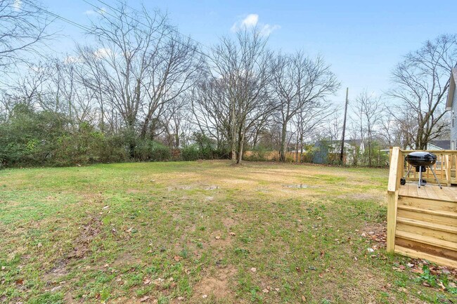 Building Photo - 863 Central Ave