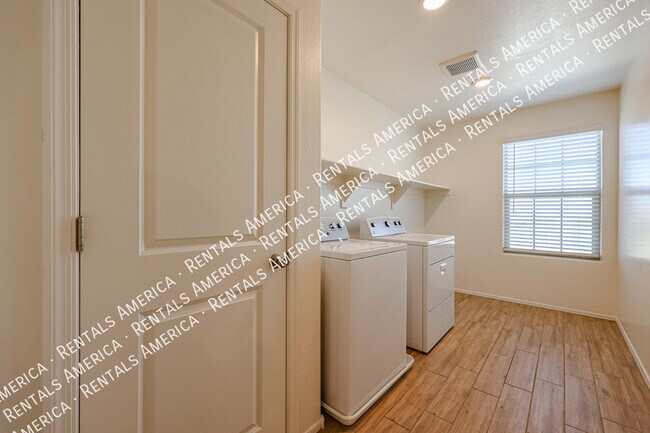 Building Photo - 7223 N 125th Dr