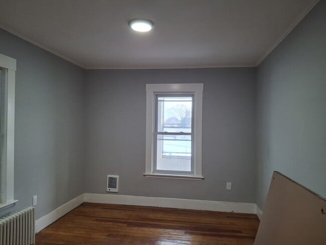 Building Photo - 14-18 Florence St