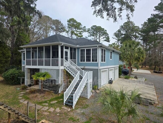 Building Photo - 588 Main Rd