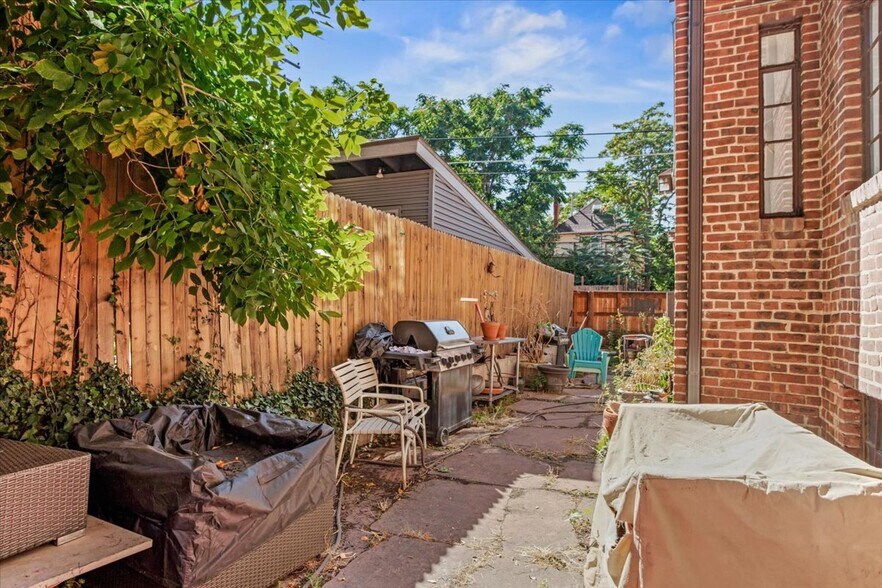 Building Photo - 1575 Fillmore St