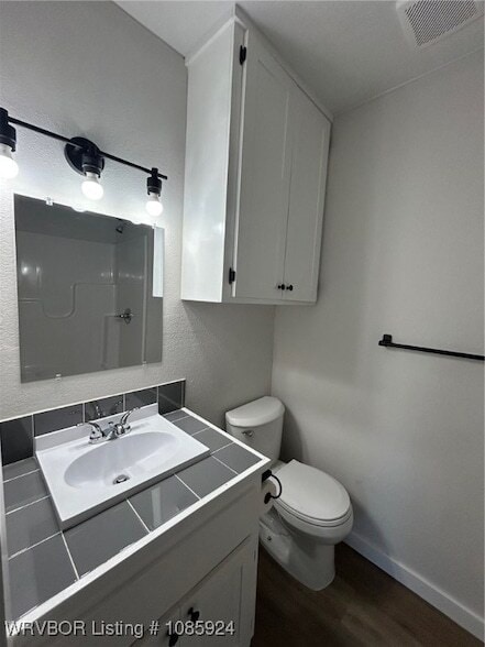 Building Photo - 117 S Main St