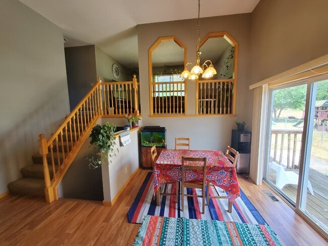 Building Photo - 3BR 2BA Single Family Home in Anoka