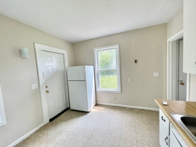 Building Photo - 1627-1627 E 31st St