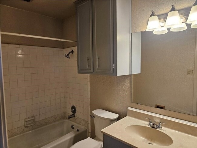 Building Photo - 2011 Pecan Dr