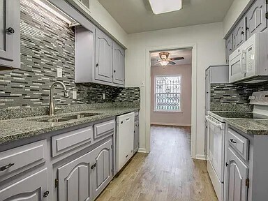 Building Photo - 12805 Pandora Dr