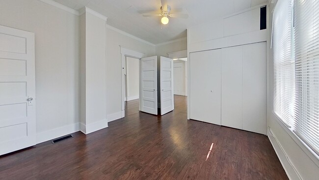 Building Photo - Adorable Remodeled 2Bed Unit in Springfield!