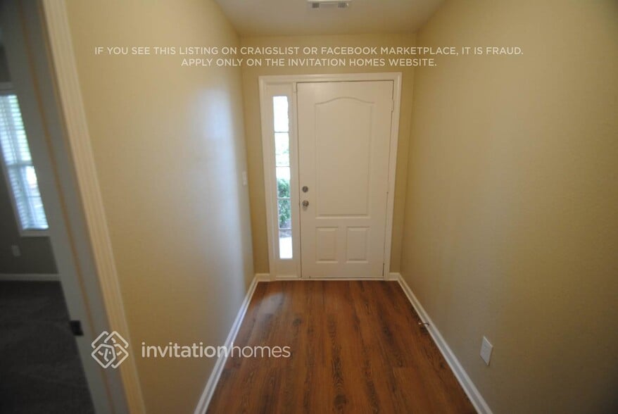 Building Photo - 6685 White Walnut Way