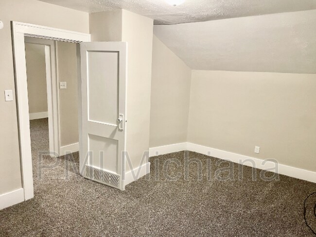 Building Photo - 312 Harrison St