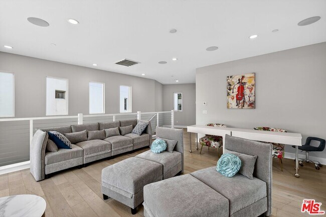 Building Photo - 12682 Millennium Dr