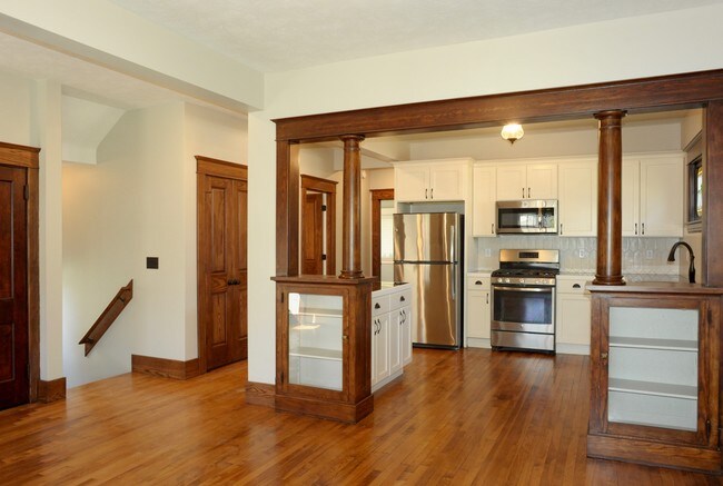 Building Photo - 1136 Sibley St NW