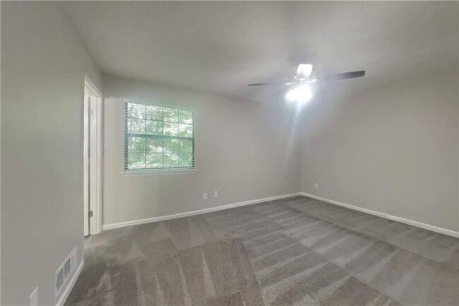 Building Photo - 1842 Jarrett Dr