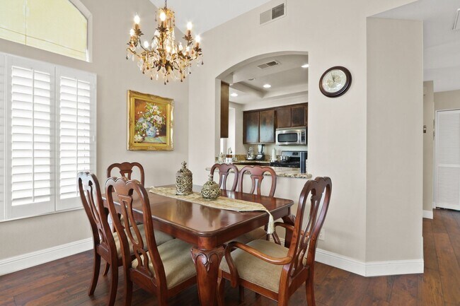 Building Photo - Beautiful Orange County Condo! Must See