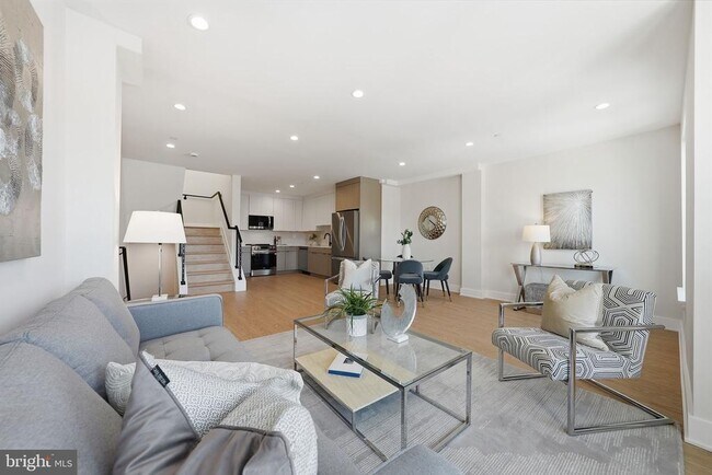 Building Photo - 2134 Wisconsin Ave NW