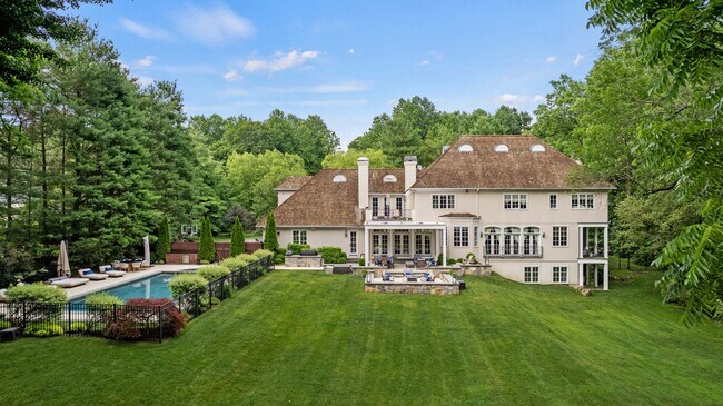 Building Photo - 4220 Purchase St