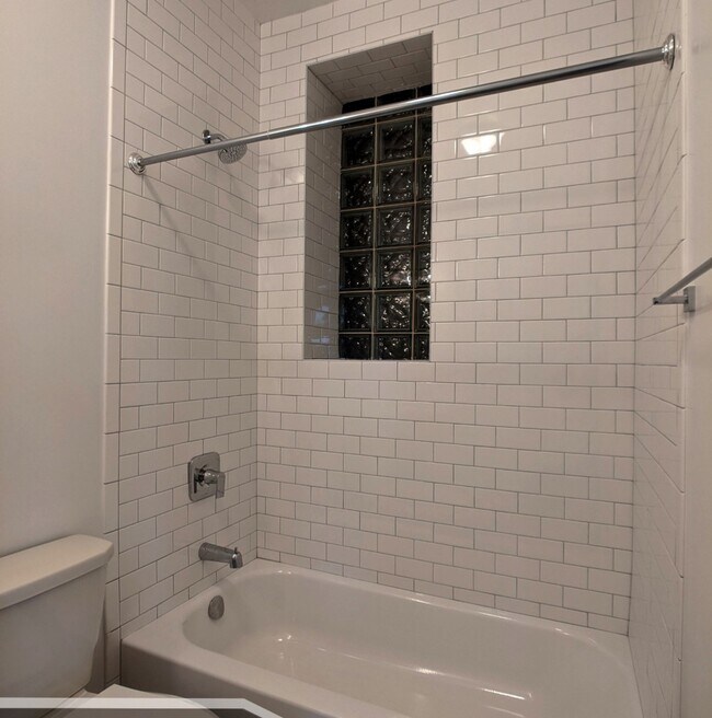 Building Photo - 3401 W Fullerton Ave