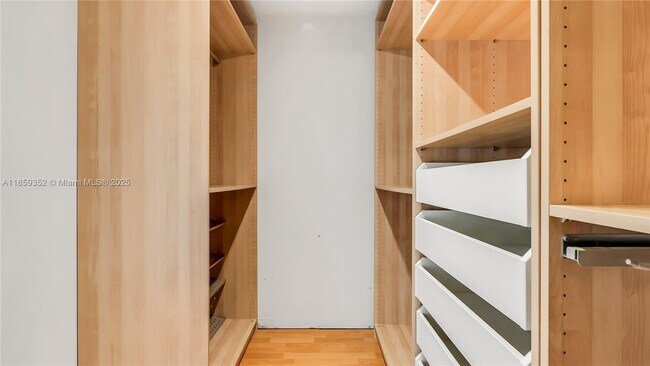 Building Photo - 7123 SW 115th Pl