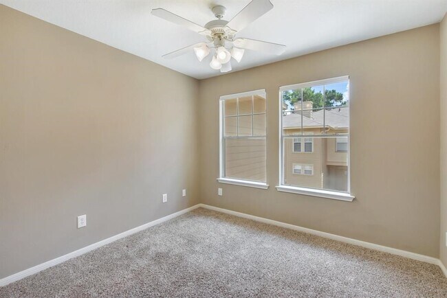 Building Photo - 80 Scarlet Woods Ct