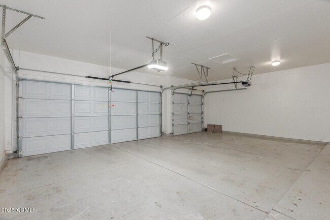 Building Photo - 3519 E Bridgeport Pkwy