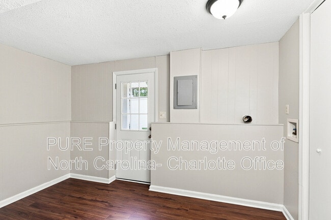 Building Photo - 8115 Bald Ridge Dr