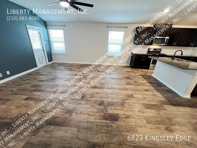 Building Photo - 6823 Kingsley Edge