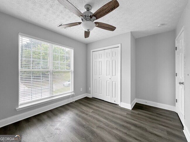 Building Photo - 5087 Limerick Ln