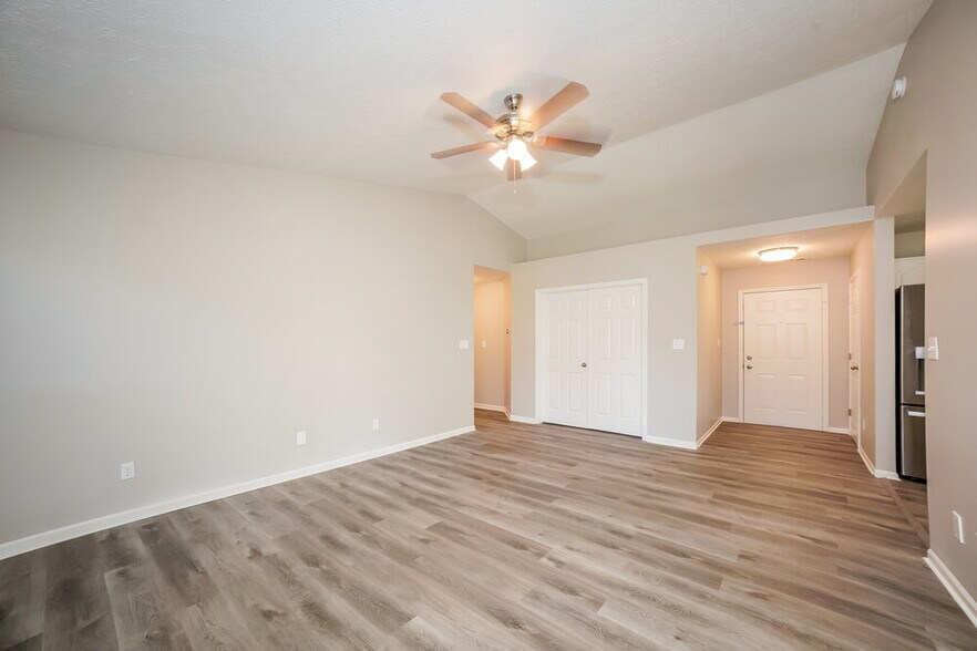Building Photo - 509 Village Blvd