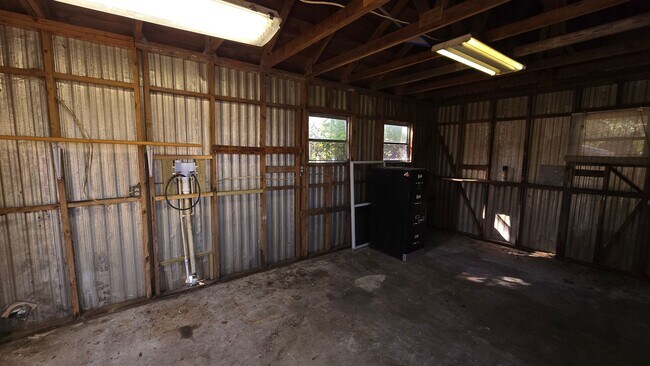 Building Photo - Updated 2BR / 1BA Single-Wide Home for Rent – Move-In Ready!