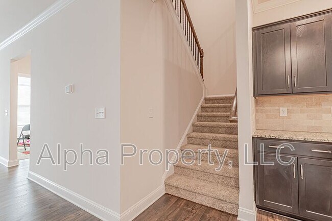Building Photo - 540 Yellow Fox Rd