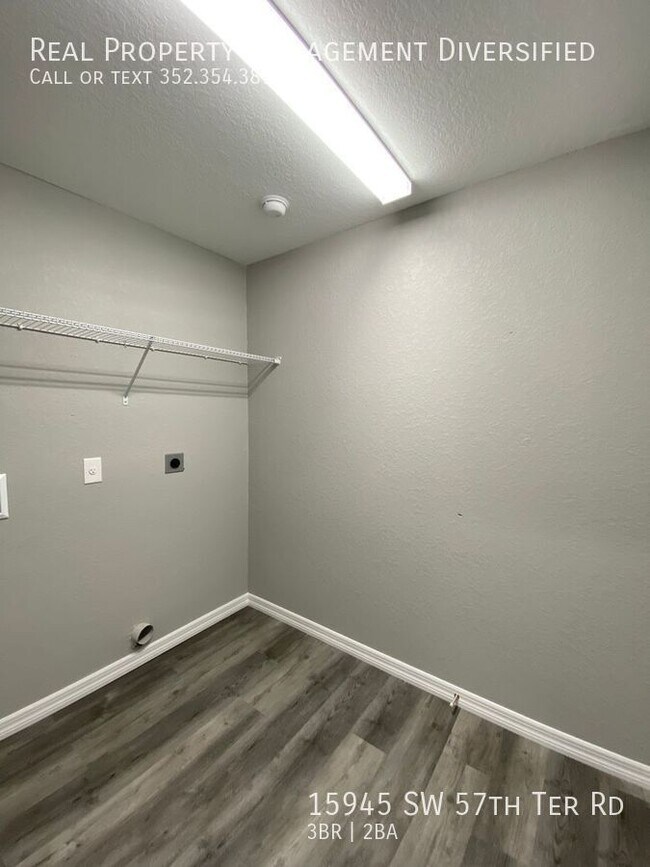 Building Photo - 15945 SW 57th Terrace Rd