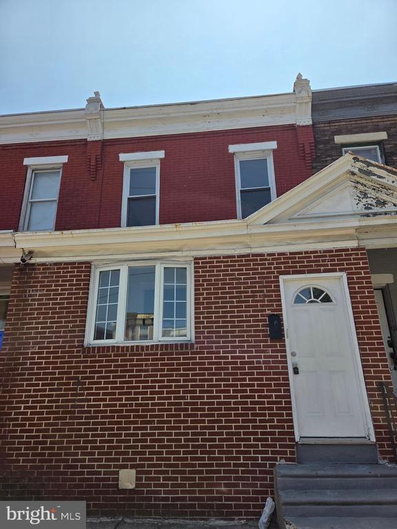 Primary Photo - 5456 Spruce St